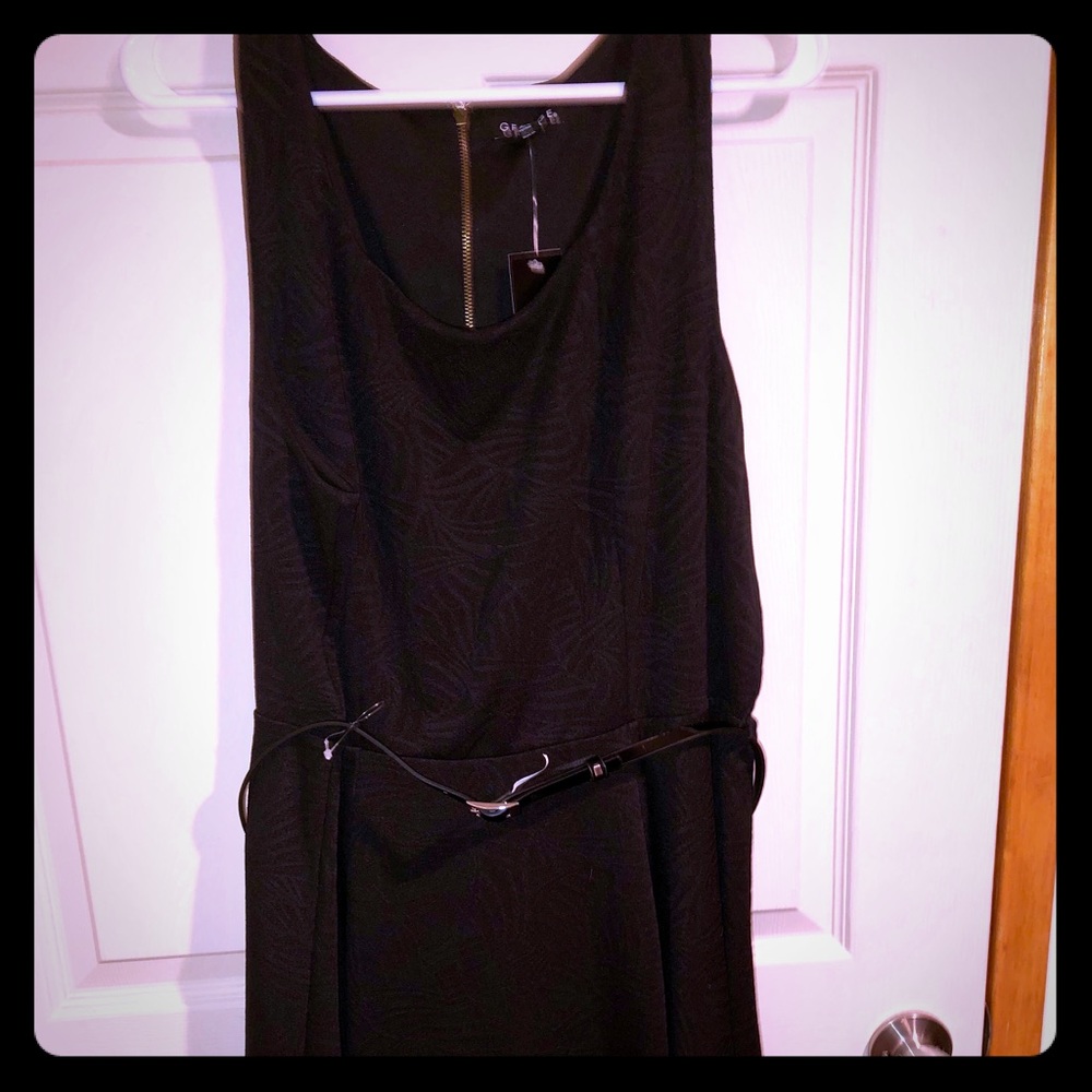 Back belted dress